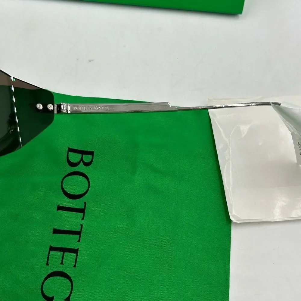 Men's Bottega Veneta futuristic shield sunglasses made in Italy